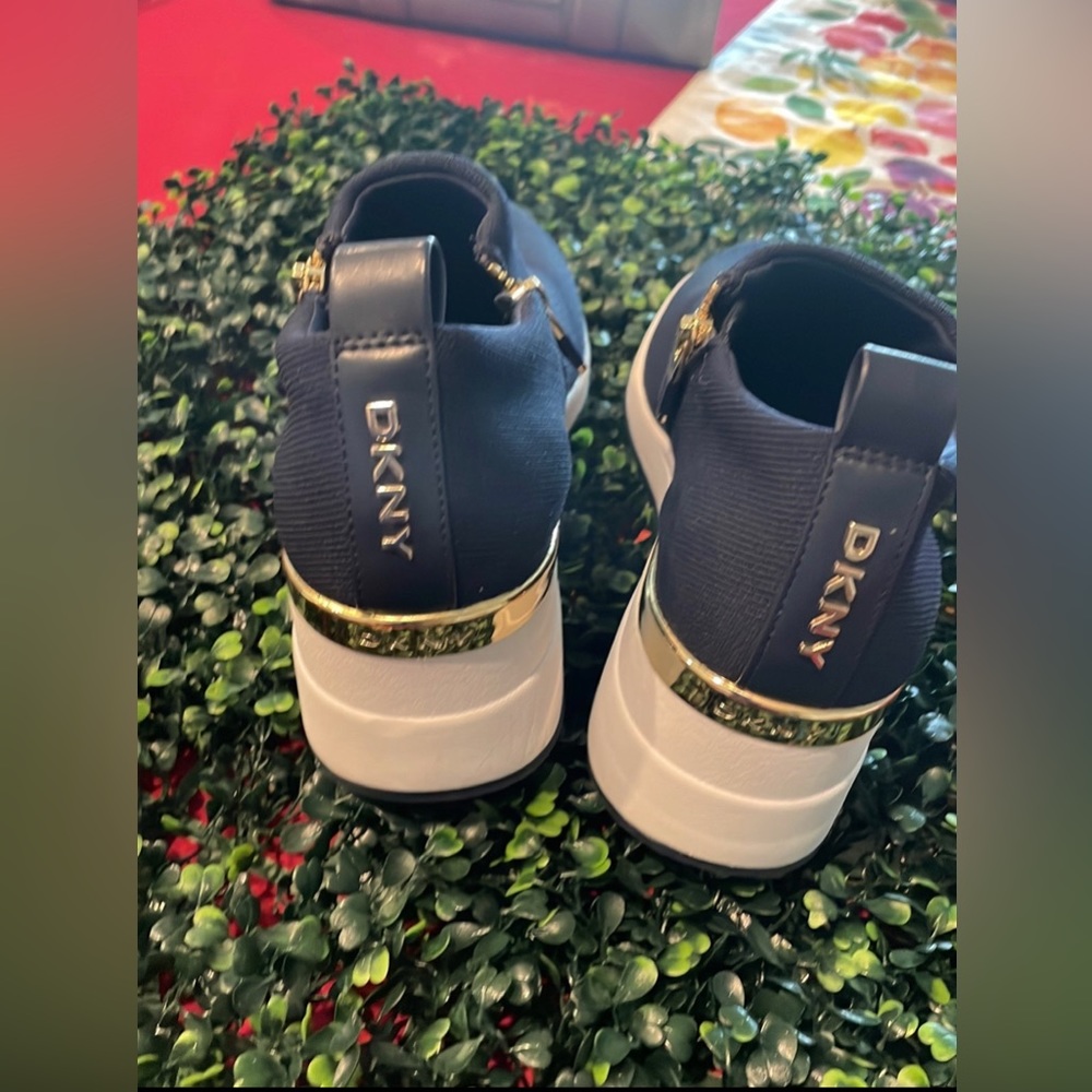 COPY - Dkny women’s size 8